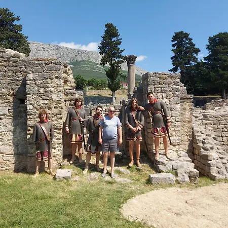 شقة Fila I Jure سولين